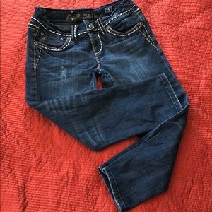 Adorable stretchy Capri jeans